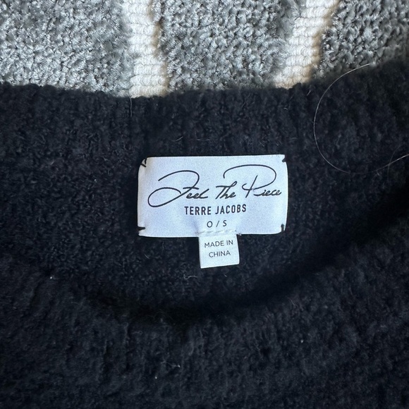 Terre Jacobs Feel the Piece OS - Picture 2 of 5